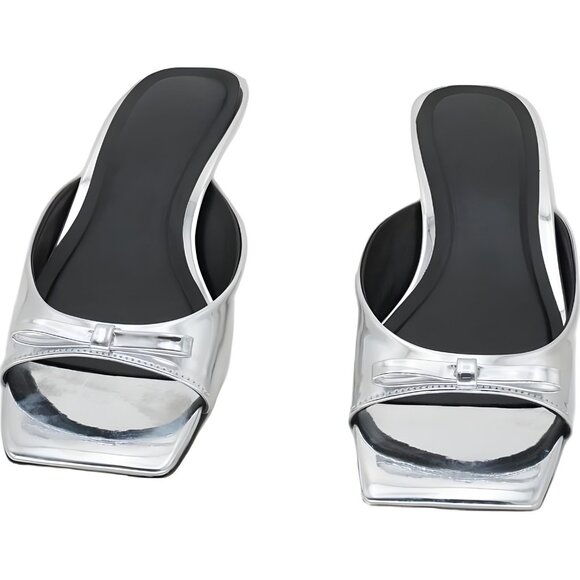 Steve Madden Silver Mirror Patent Leather Kitten Heel Slides Size 7 M - Picture 5 of 6